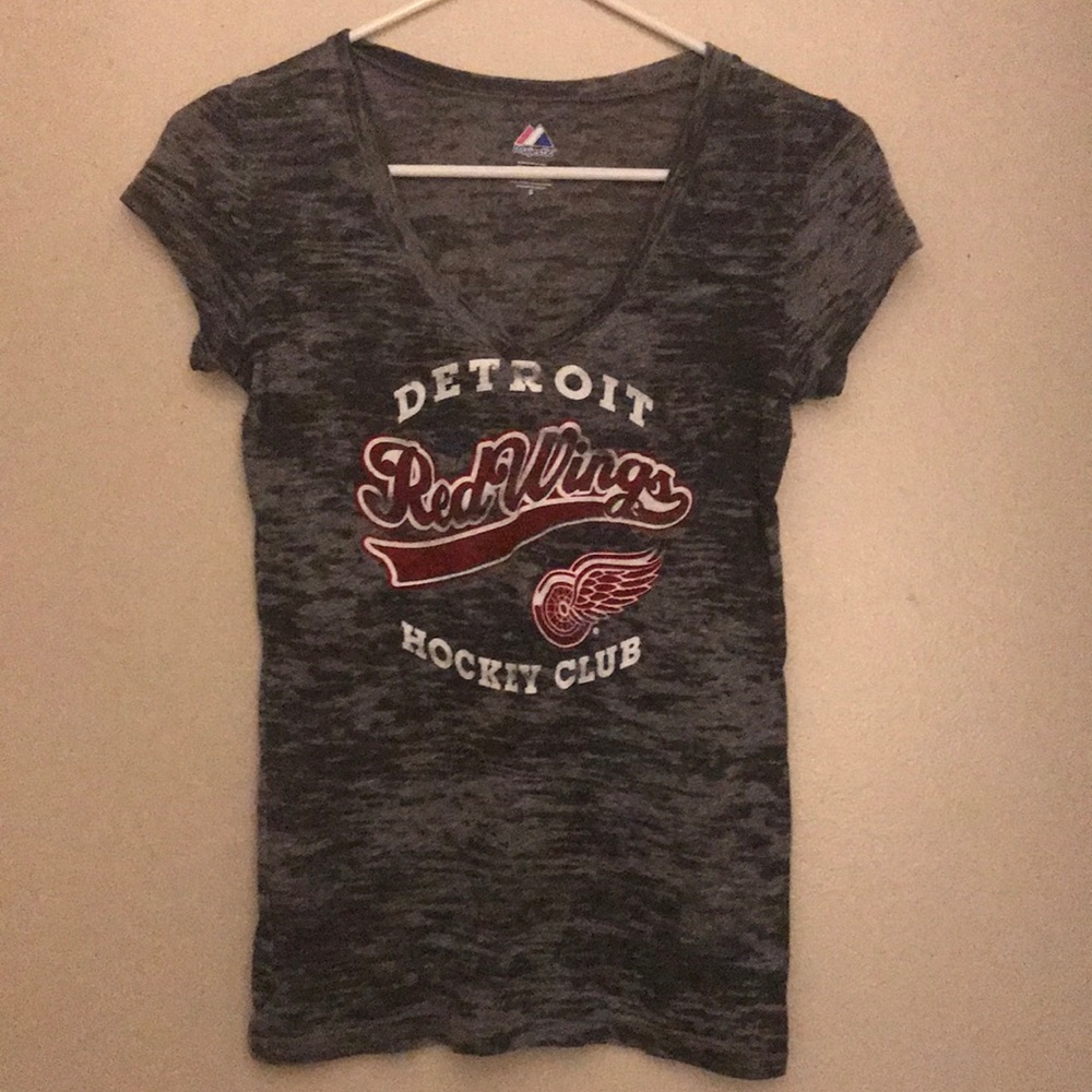 Red Wings T shirt